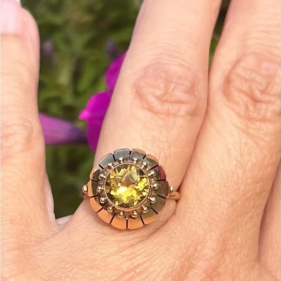Antique/Vintage 14k Citrine Ring - Picture 13 of 16